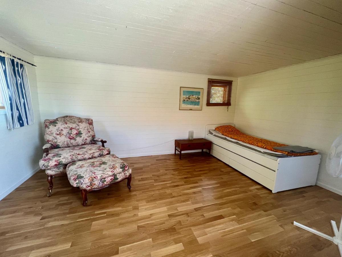 Idylliskt Hus Med Sjoeutsikt. Villa Östhammar Екстериор снимка